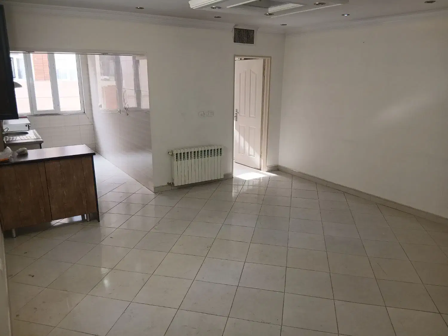 ۵۲متر یکخواب آسانسور انباری  تخلیه