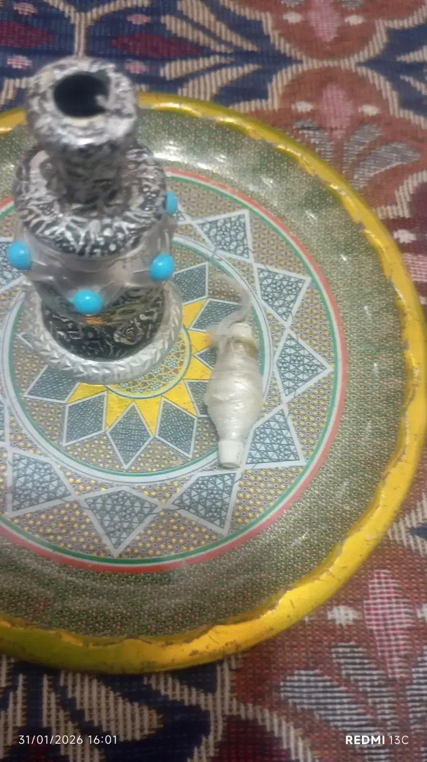 جهت ادعیه|کلکسیون اشیاء عتیقه|اهواز, کمپلو جنوبی|دیوار