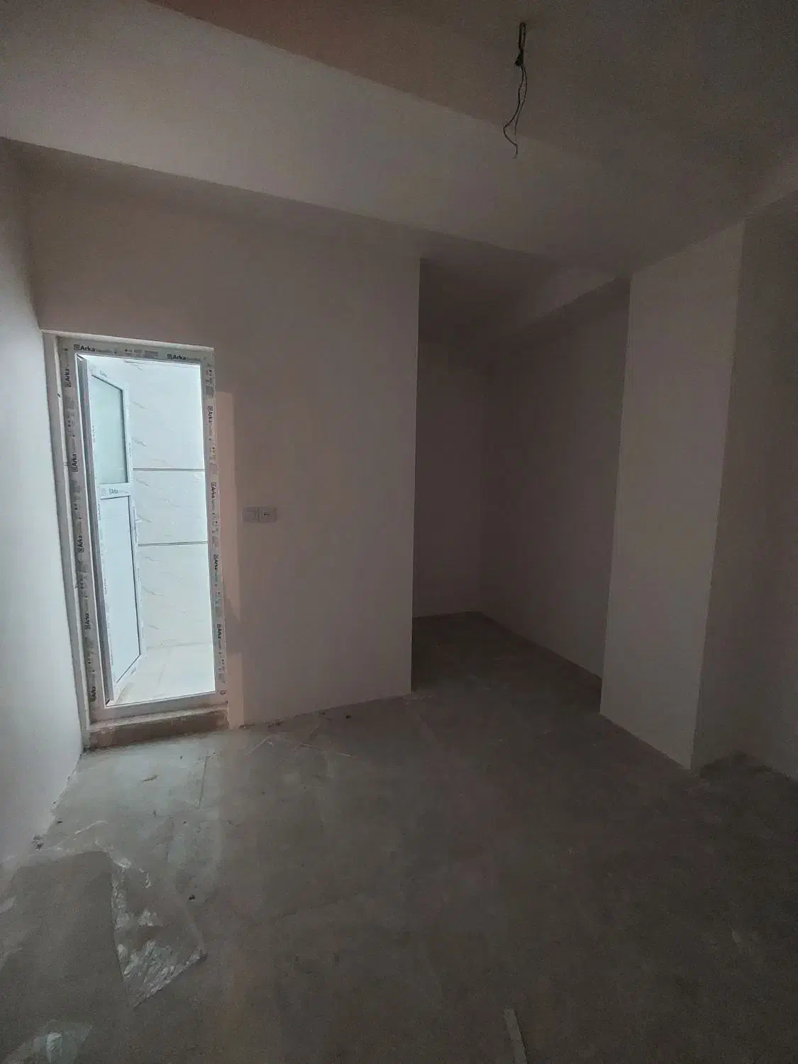 فروش اپارتمان ۹۷ متری صالحیه زنبق ۳ اول صالحیه|فروش آپارتمان|بهارستان, |دیوار