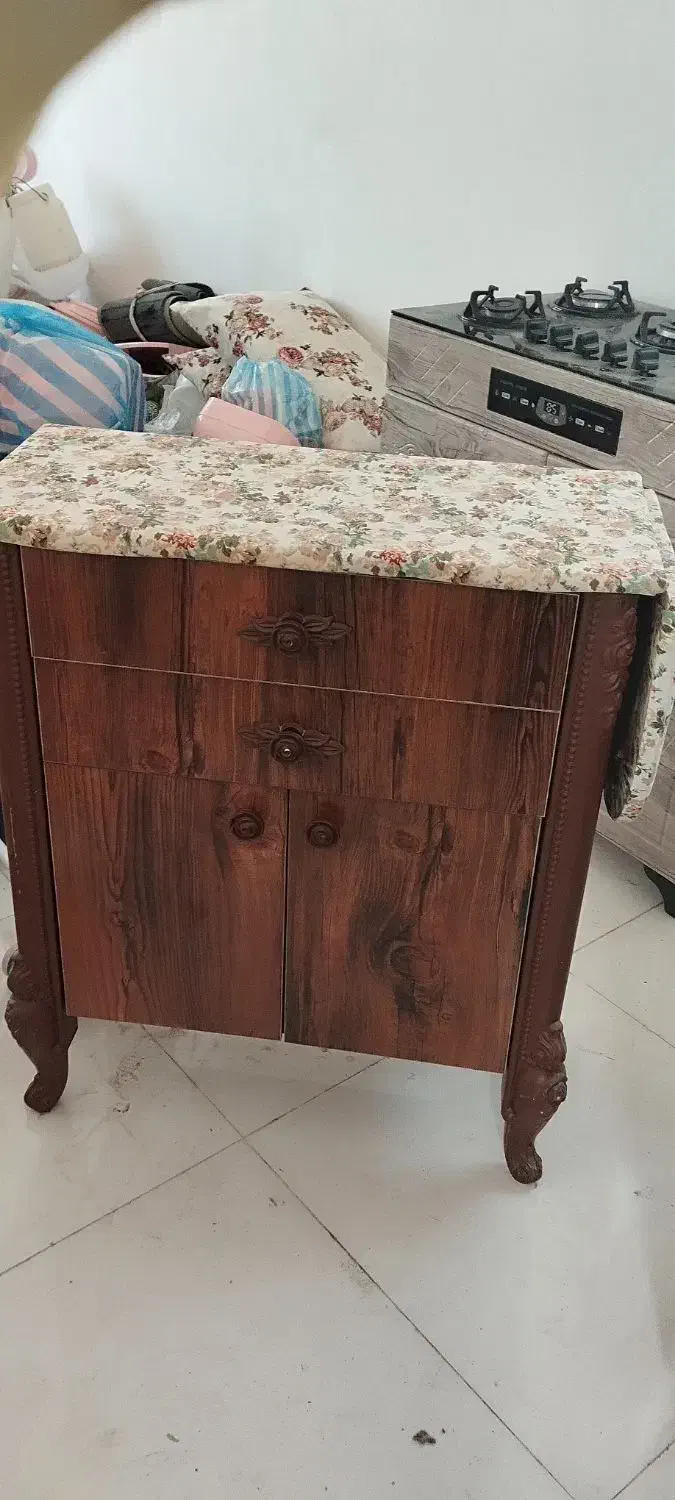 تخت اتو،موکت،فرش|جاکفشی، کمد، دراور|ارومیه, |دیوار