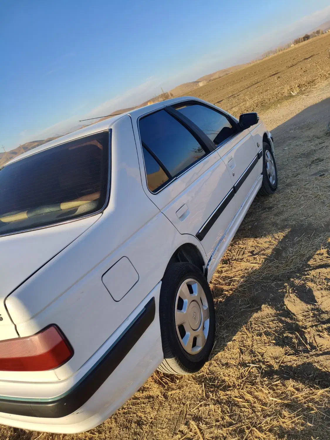 پارس|خودرو سواری و وانت|الیگودرز, |دیوار