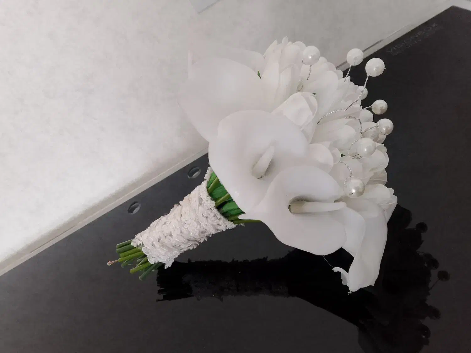 دسته گل عروس|گل مصنوعی|جاجرود, |دیوار