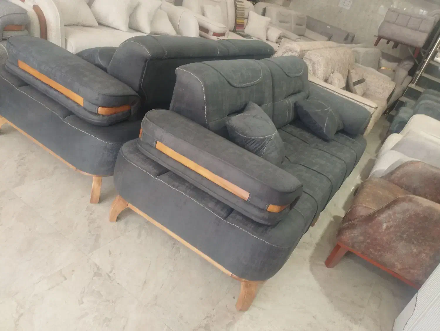 مبل گل قرمز   کاشان|مبلمان خانگی و میز عسلی|ارومیه, |دیوار