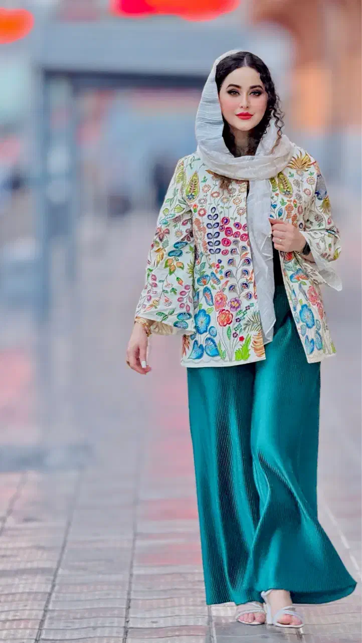 کت سوزن دوزی و نقاشی روی پارچه|لباس|بندرعباس, |دیوار