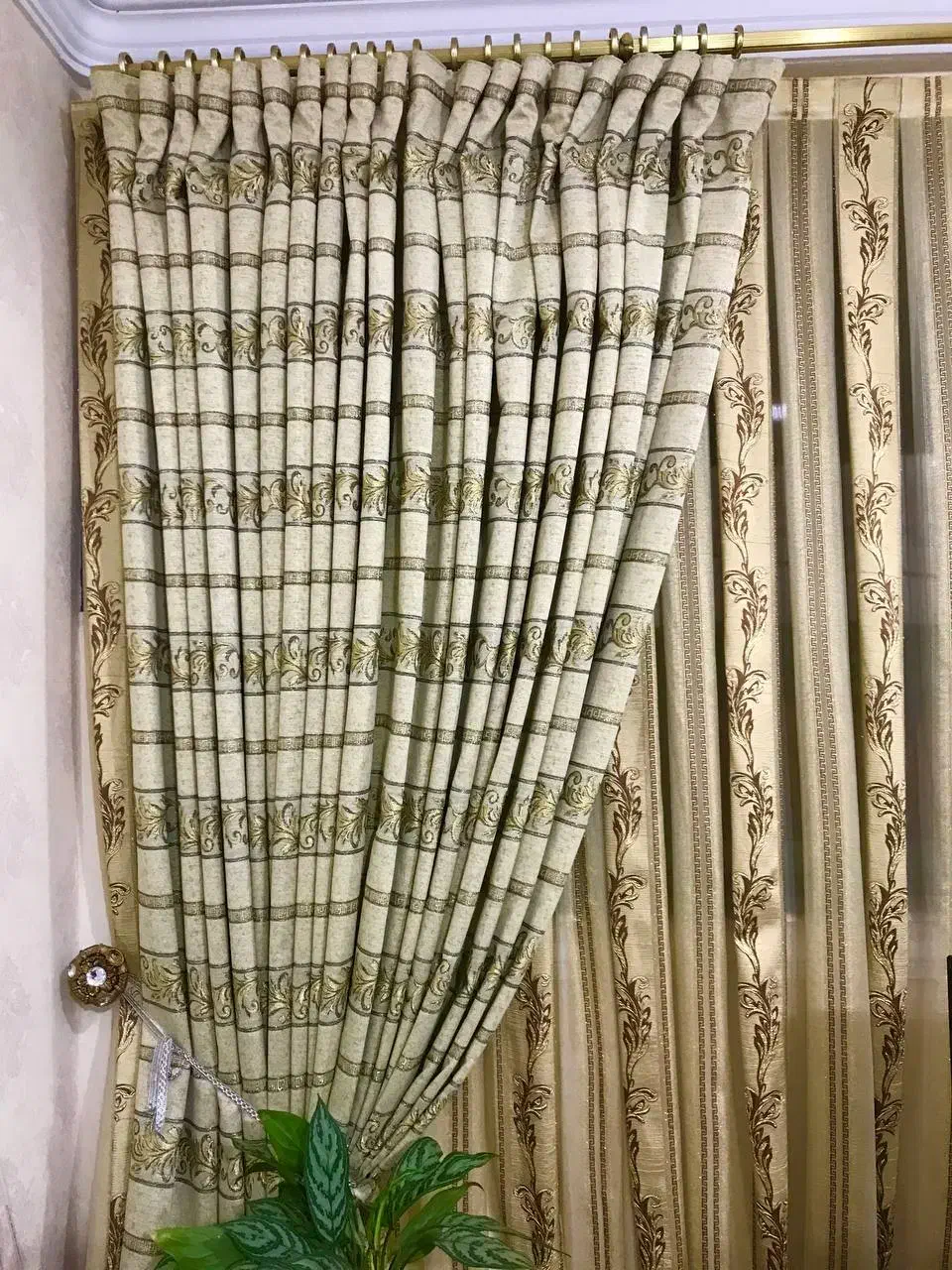 پرده|پرده، رانر، رومیزی|آستانه اشرفیه, |دیوار