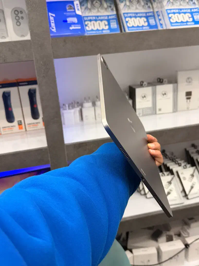 Ipad pro 2022 m2 13inch|تبلت|شیراز, زند|دیوار