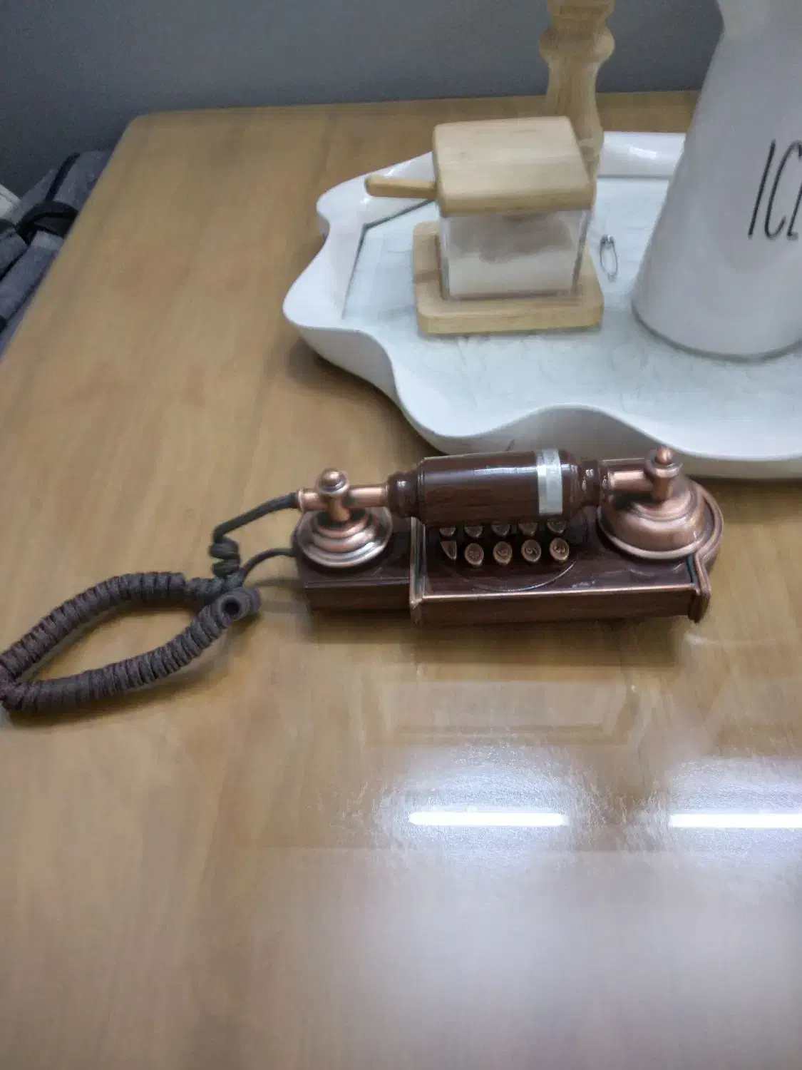 تلفن قدیمی|کلکسیون اشیاء عتیقه|تهران, دبستان|دیوار