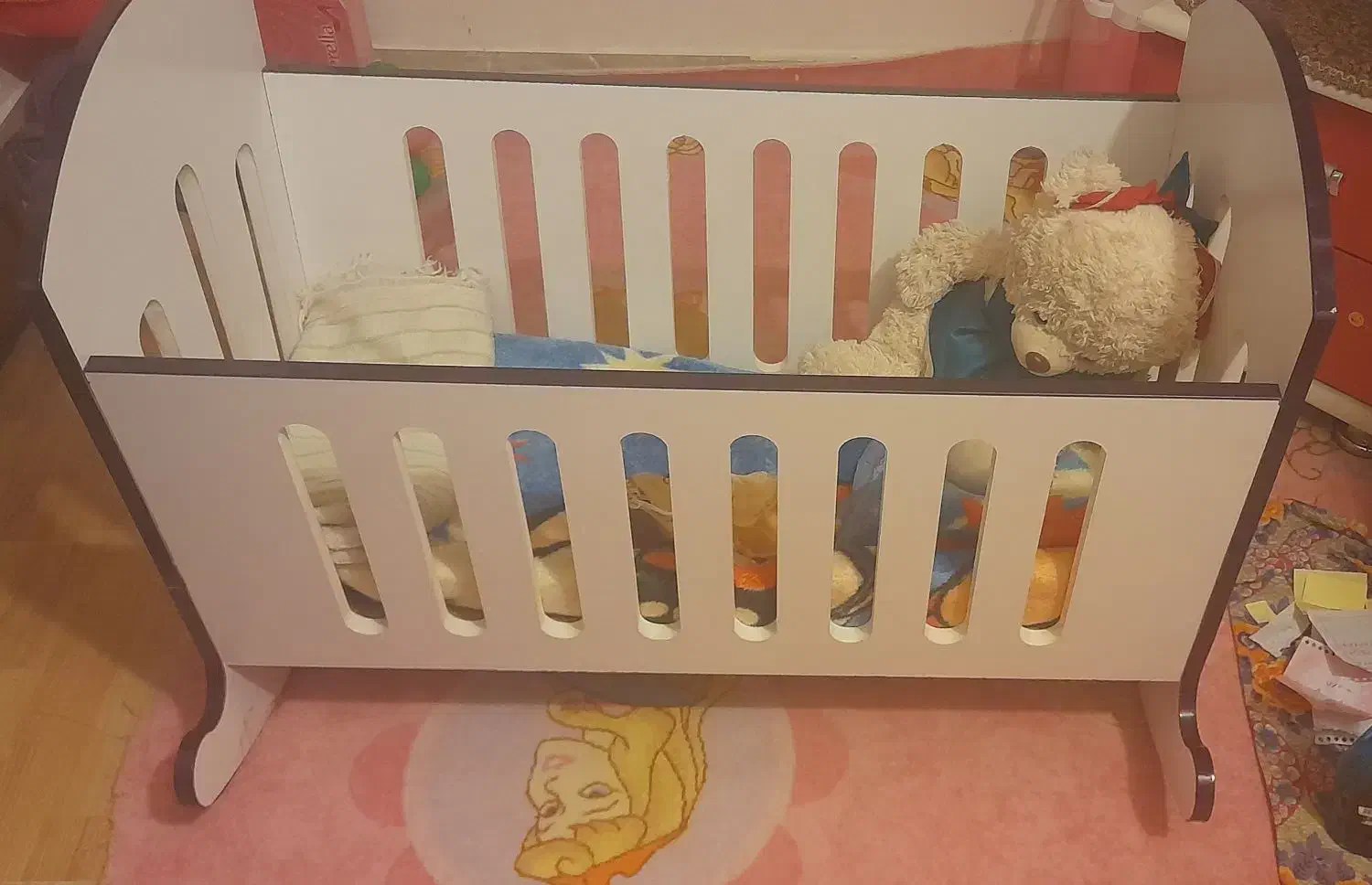 گهواره|تخت و سرویس خواب|دلیجان, |دیوار