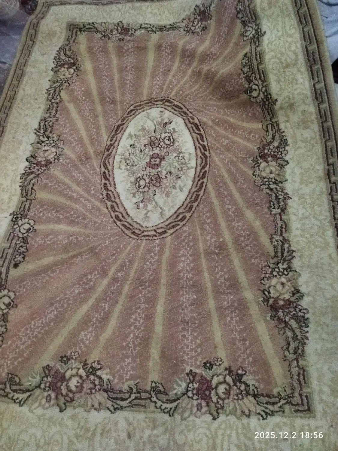 فرش ماشینی ۹متری سالم و تمیز|فرش|میانه, |دیوار