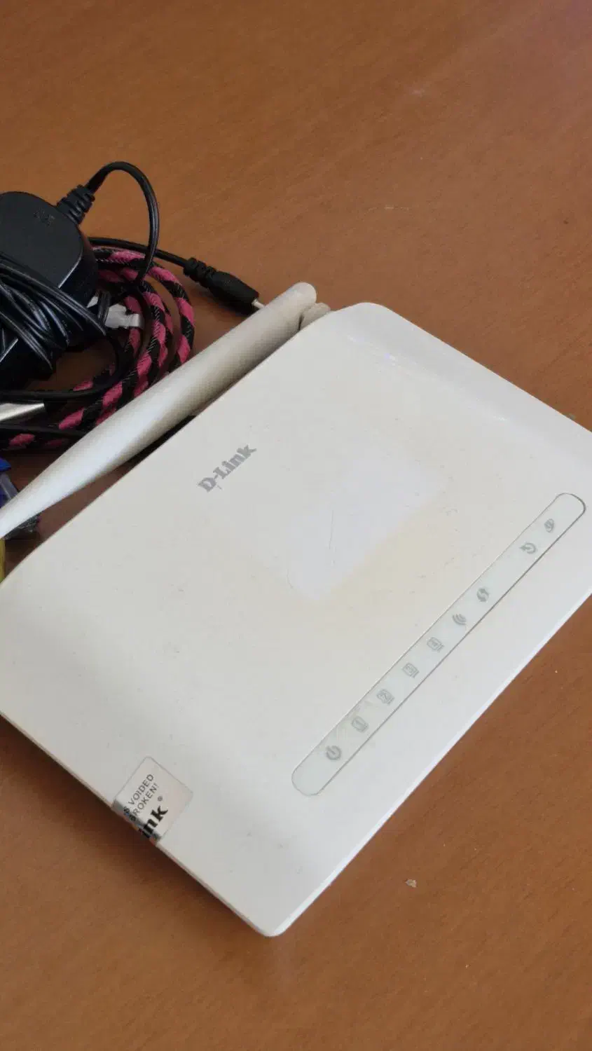 مودم Dlink 2730U با کابل تلفن و کابل LAN|مودم و تجهیزات شبکه|نیشابور, بزرگمهر|دیوار