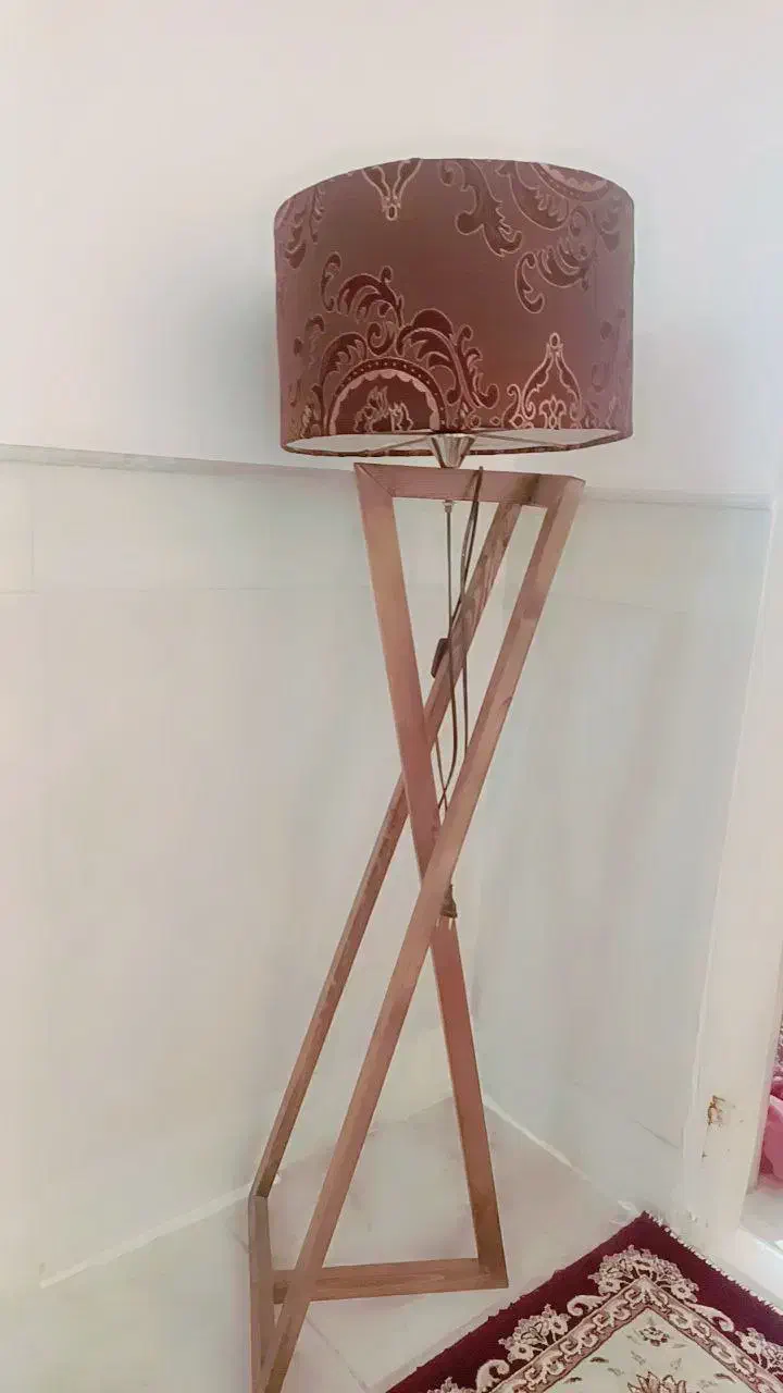 اباژور  نو .استفاده نشده  قیمت ۱۵۰۰..تخفیف جزئی|چراغ خواب و آباژور|قم, نیروگاه|دیوار