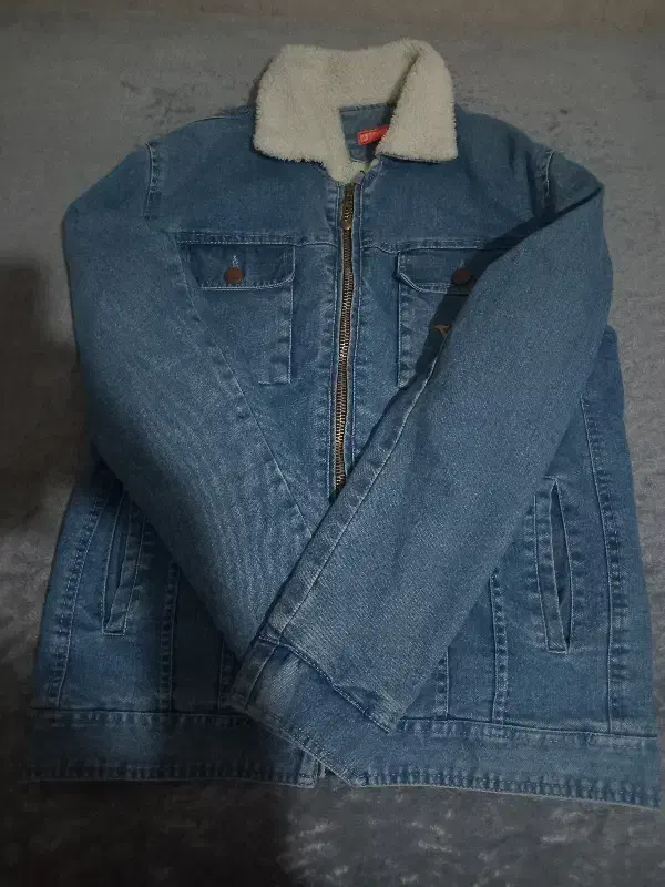 کت لی خز دار گرم بالا|لباس|رشت, رودباری|دیوار