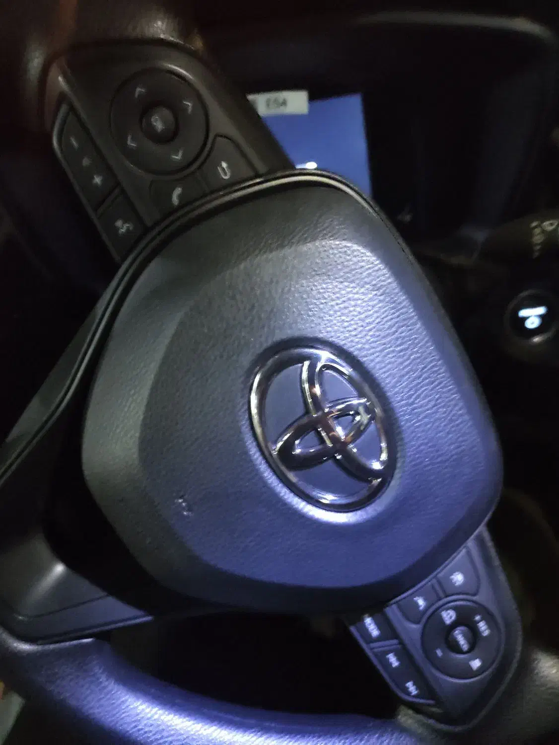 تویتا کرولا کراس هیبرید|خودرو سواری و وانت|جوانرود, |دیوار