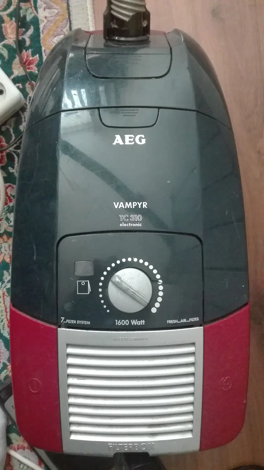 جارو برقی AEG 1600 وات ومپایر|جاروبرقی، جارو شارژی، بخارشو|تهران, شهرک مخابرات|دیوار