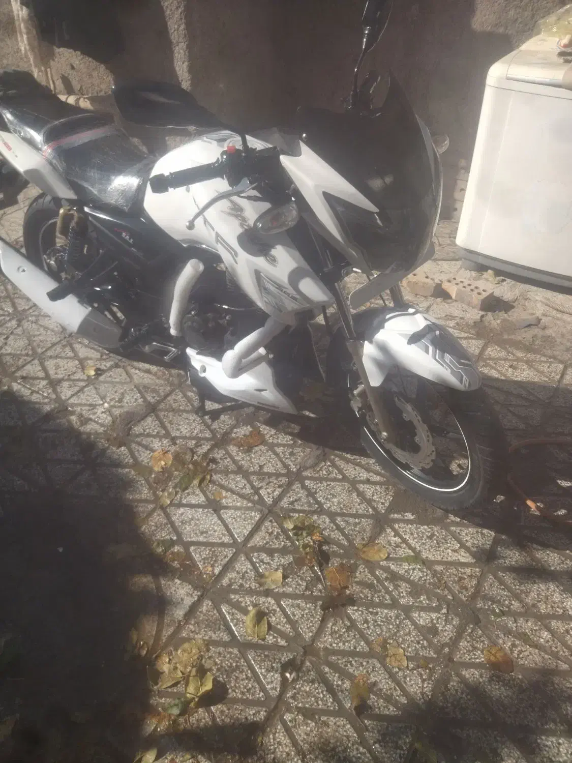 موتور آپاچی مزایده|موتورسیکلت|نیشابور, گنبد سبز|دیوار