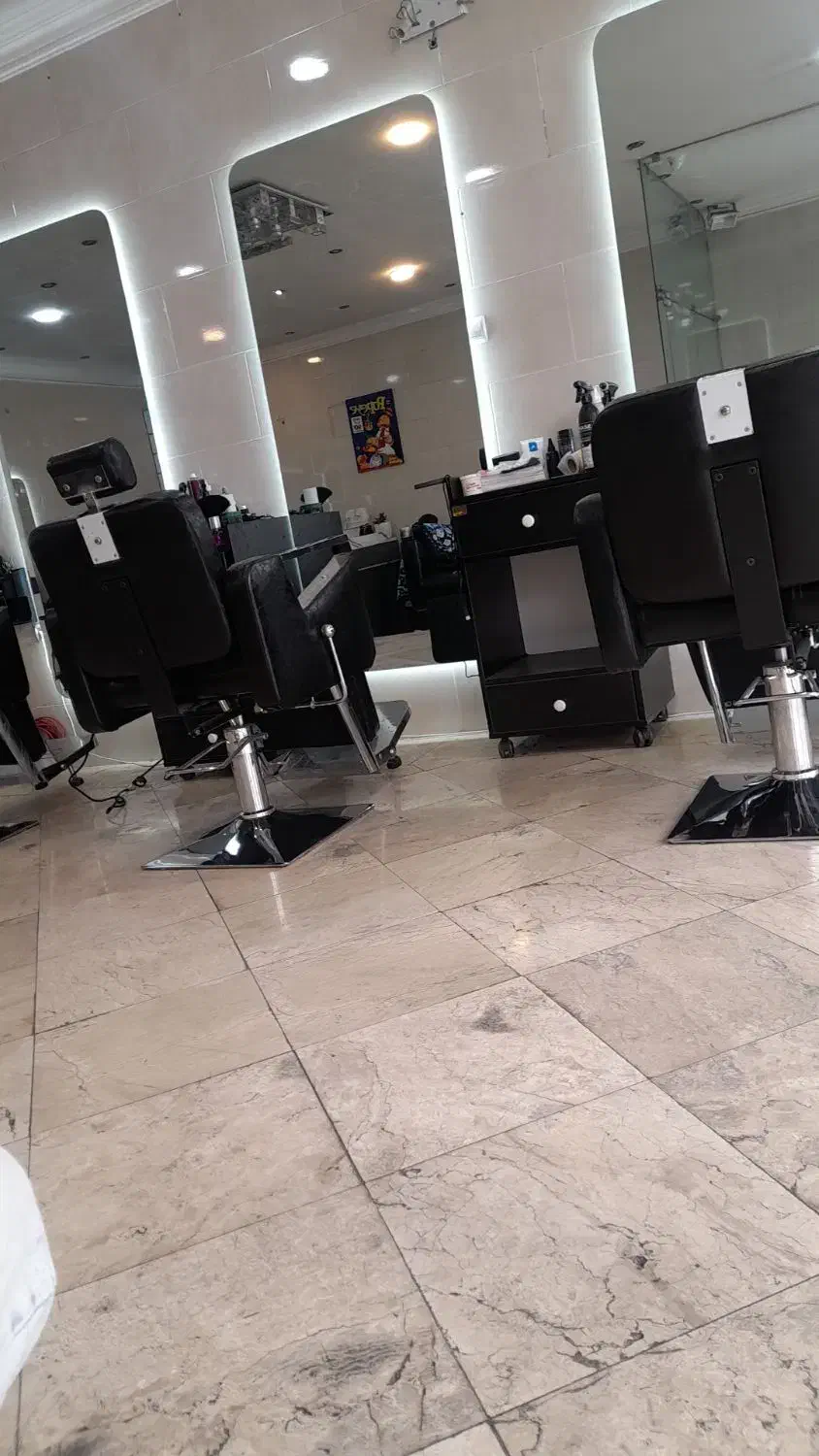 ارایشگر اقا تعاونی کار نیازمندیم|استخدام درمانی، زیبایی، بهداشتی|تهران, المهدی|دیوار