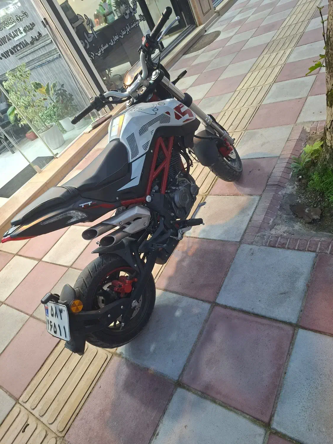 بنلی تی ان تی ۱۳۵|موتورسیکلت|صومعه‌سرا, |دیوار