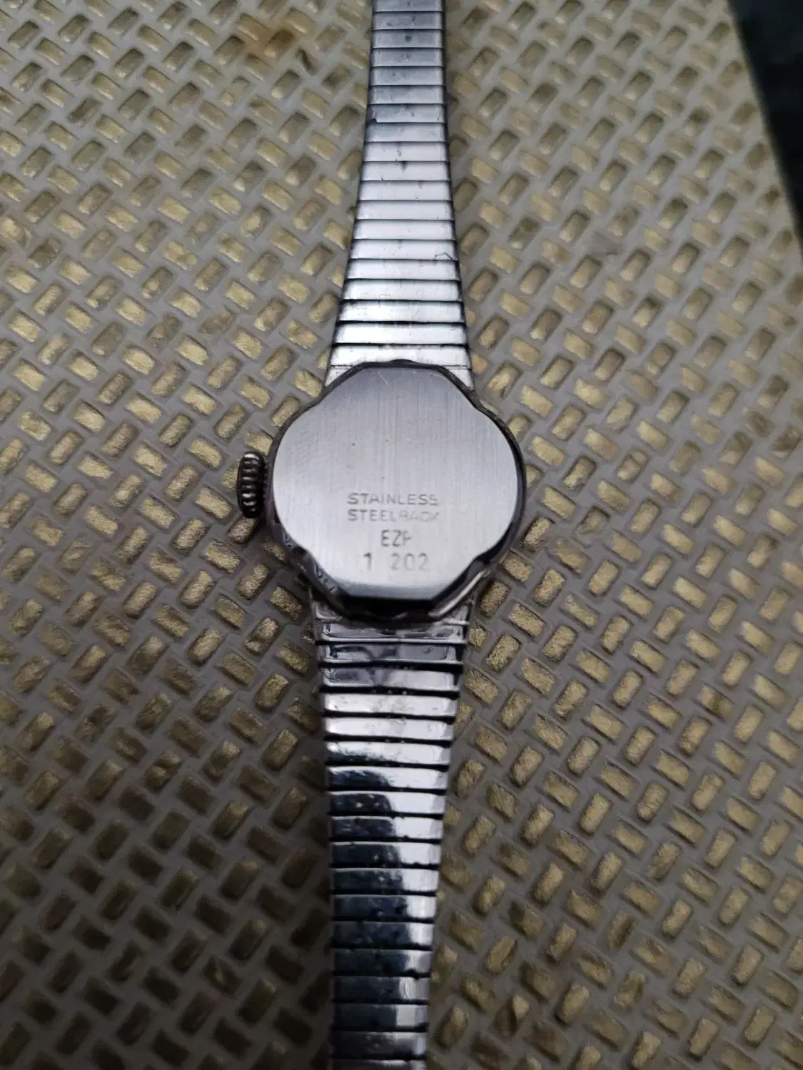 ساعت زنانه ساخت سوییس|ساعت|تهران, نجات اللهی|دیوار