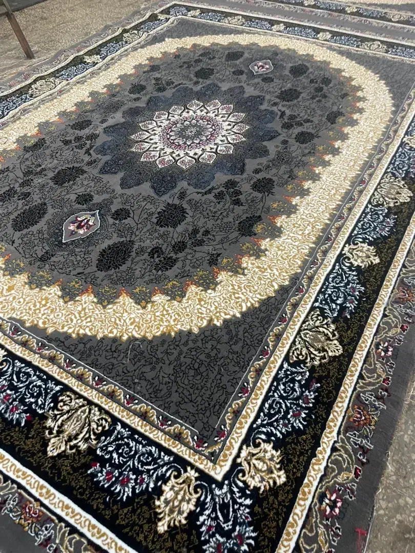 ۴ تخته فرش ۱۲ متری فقط امروز و فردا هستم|فرش|رامهرمز, |دیوار
