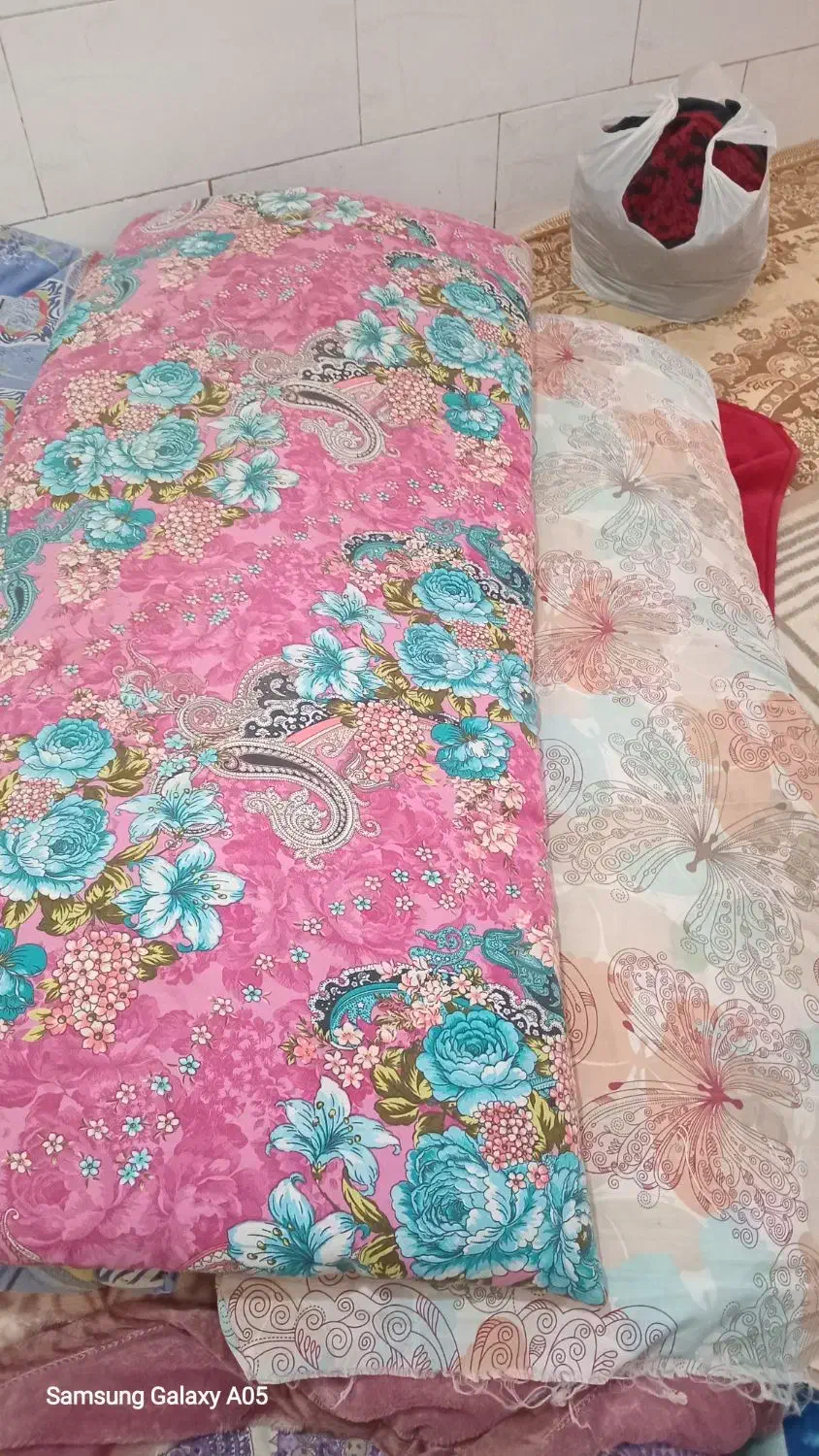 تشک|رختخواب، بالش، پتو|قنوات, |دیوار