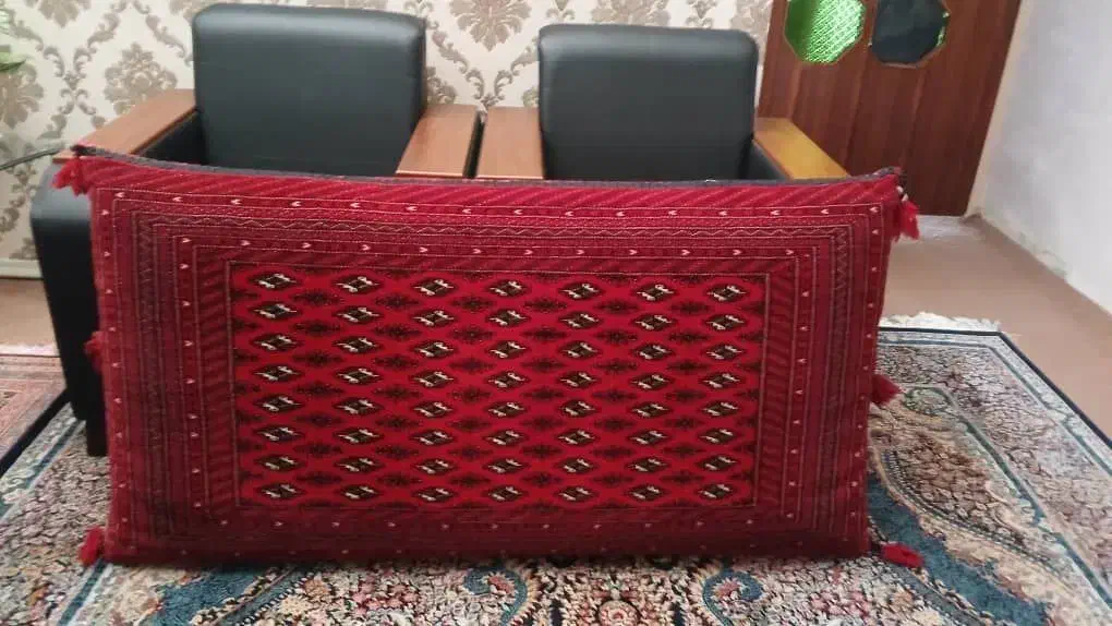 یک جفت پشتی کاملا نو|پشتی|سمنان, |دیوار