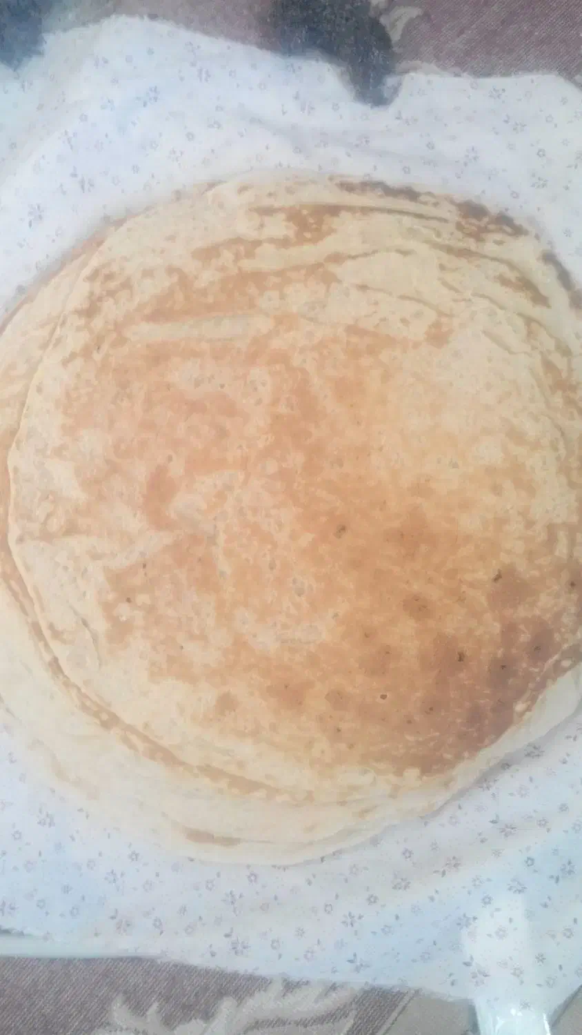 نان محلی تابه ای. و کلوچه شیری|خوردنی و آشامیدنی|الیگودرز, |دیوار