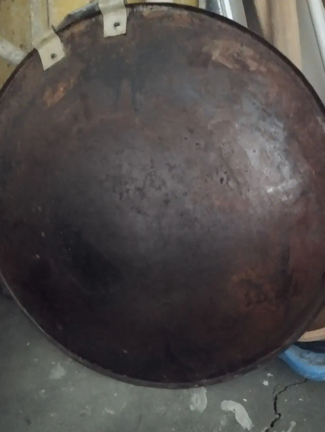 یک عدد ساج|ظروف پخت‌وپز|کرمانشاه, |دیوار