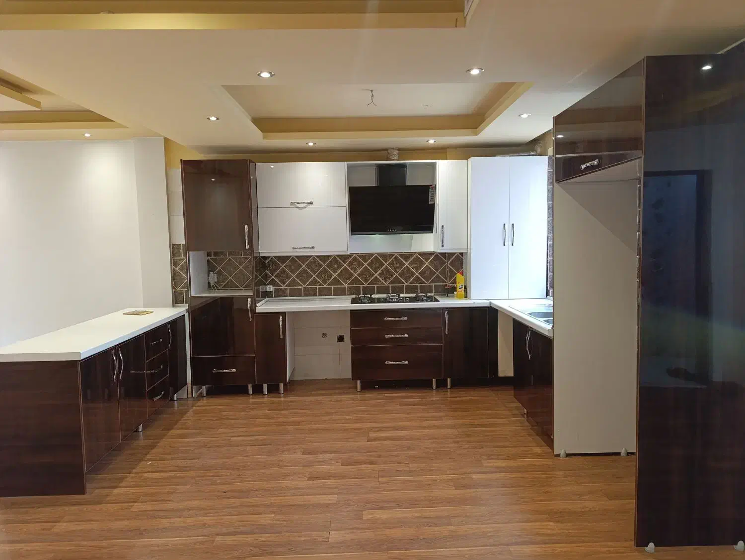 ظفر125متر/تمیز غرق در نور /امکانات کامل/قابل تبدیل|اجارهٔ آپارتمان|تهران, ظفر|دیوار