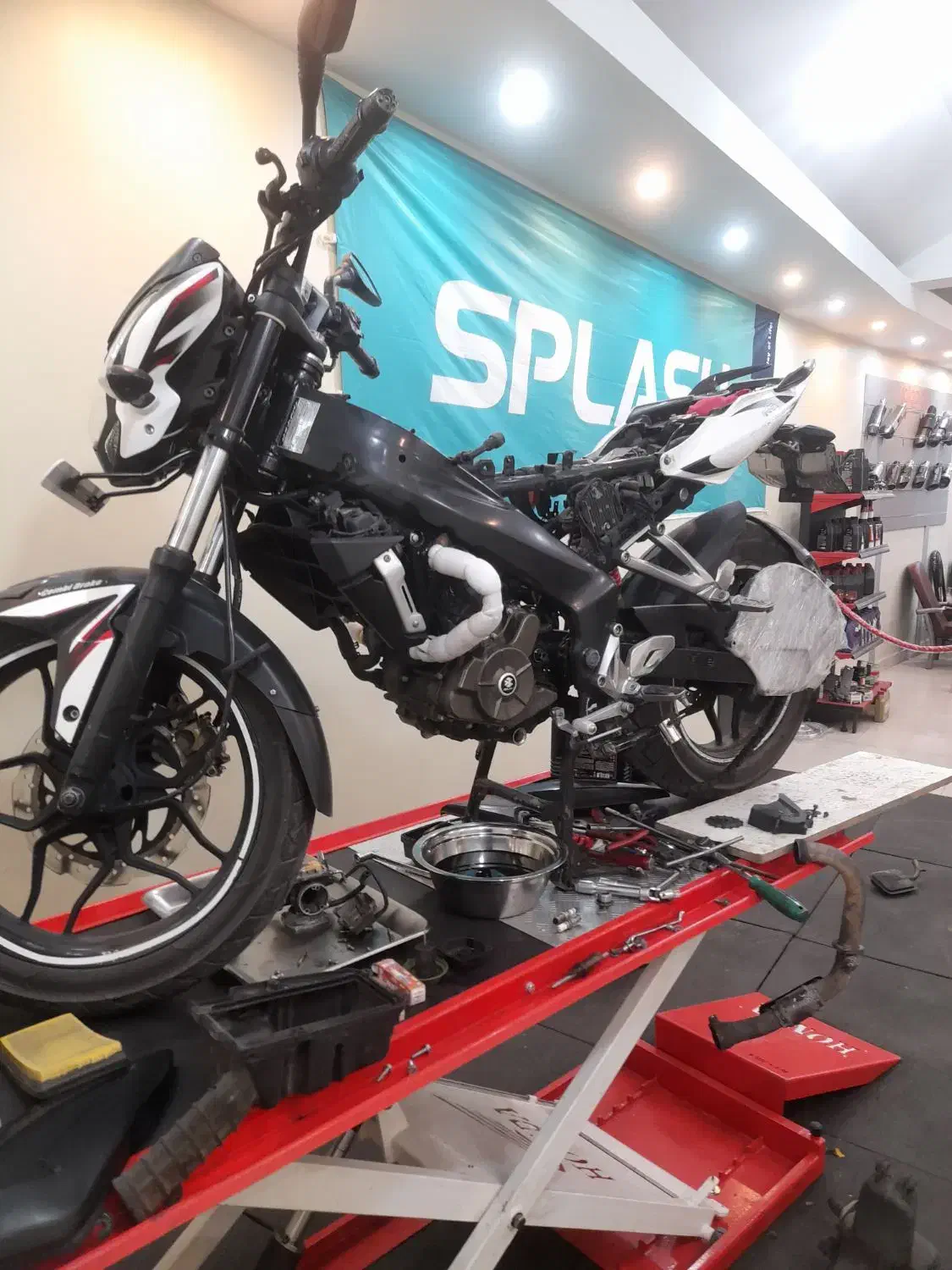 استخدام شاگرد ماهر موتورساز مکانیک موتور سیکلت|استخدام صنعتی، فنی، مهندسی|تهران, جمالزاده|دیوار