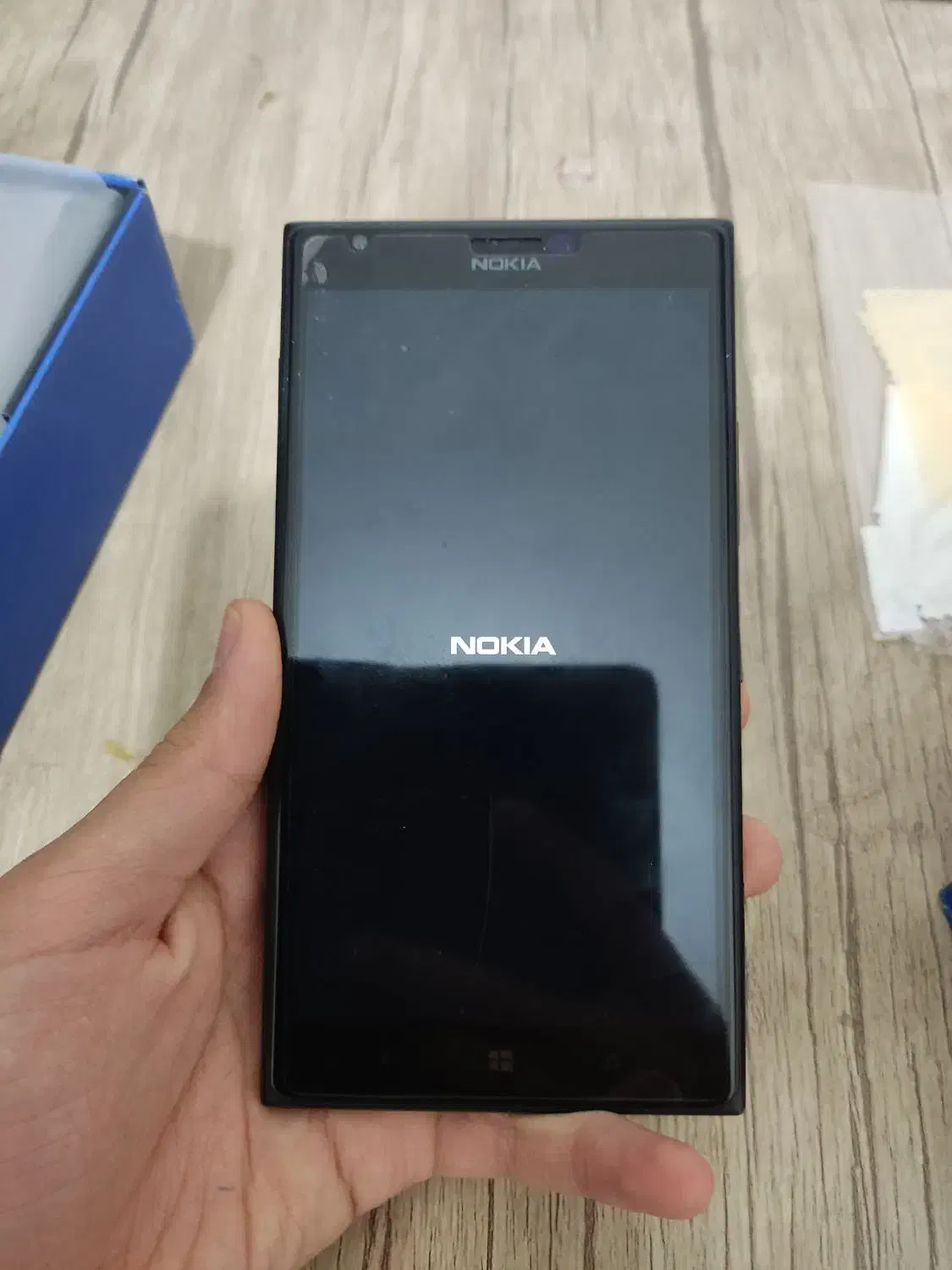 گوشی نوکیا لومیا 1520 در حد نو معاوضه هم میکنم|موبایل|شیراز, شاهجیان|دیوار