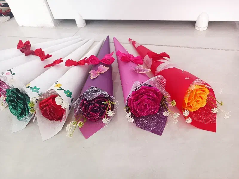 گل های تک شاخه وسه شاخه عمده وتک مناسب مراکزومدرسه|گل و گیاه طبیعی|شیراز, دشت چنار|دیوار