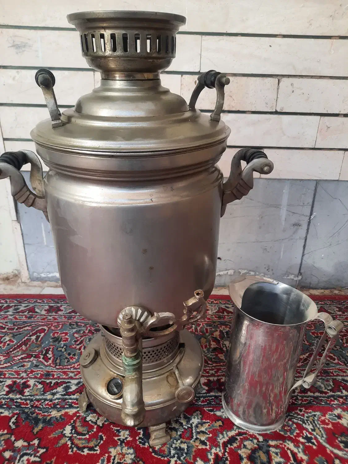 سماور نفتی قدیمی|کلکسیون اشیاء عتیقه|قم, چهار امامزاده|دیوار