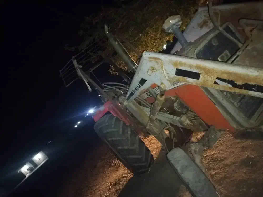 سلام یک دستگاه تراکتور سالم بدون خرابی بیل دار|خودرو سنگین|زابل, |دیوار