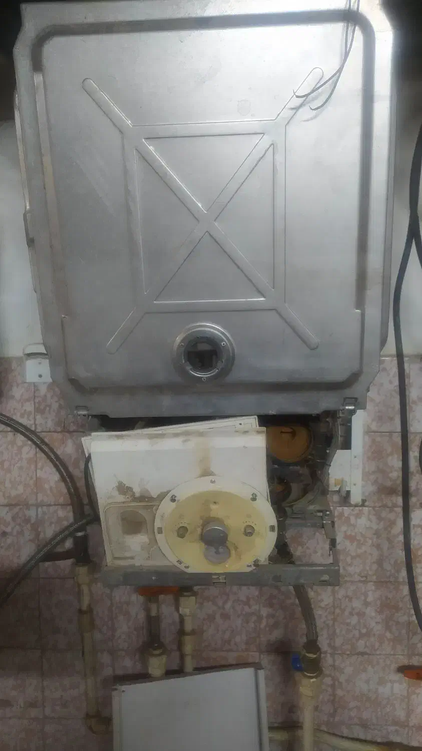 تعمیرات تخصصی پکیچ|آبگرمکن، پکیج، شوفاژ|آبیک, |دیوار