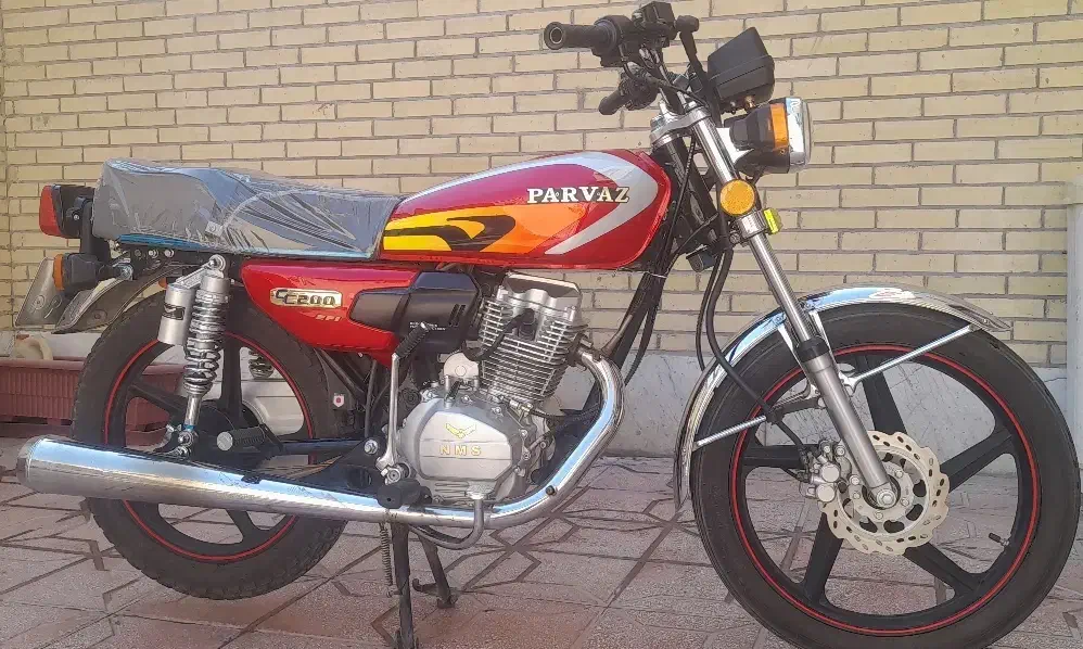 موتور ۲۰۰ پرواز ۱۴۰۳|موتورسیکلت|لنجان, |دیوار