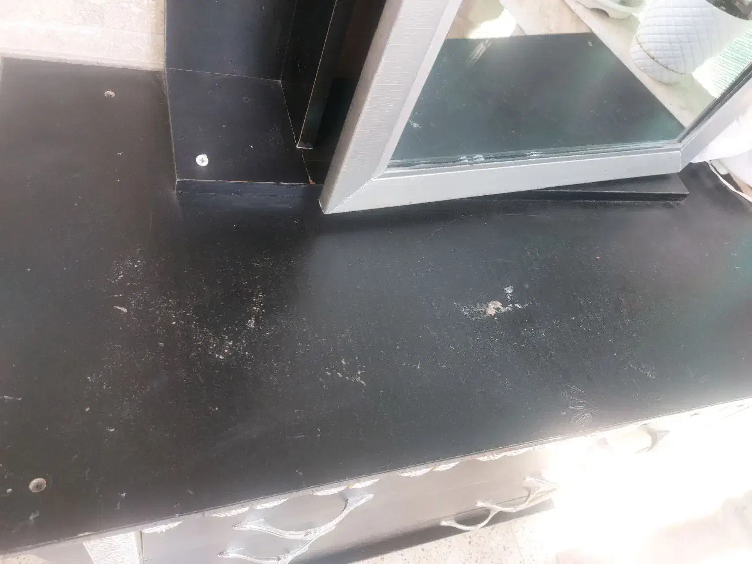 دراور|جاکفشی، کمد، دراور|زبرخان, |دیوار