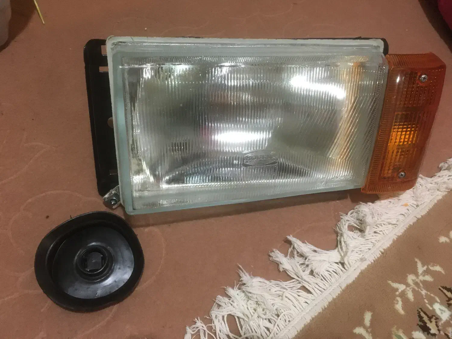 دو جفت چراغ جلو و دو جفت چراغ عقب پیکان|قطعات یدکی و لوازم جانبی|لوندویل, |دیوار