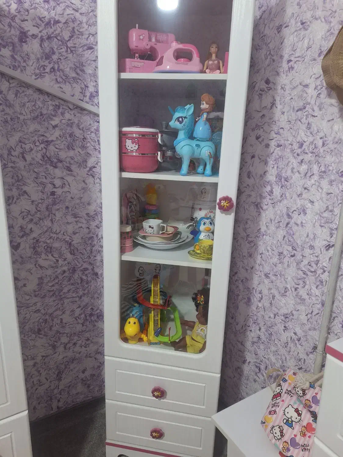 تخت و کمد|اسباب و اثاث بچه|کبودرآهنگ, |دیوار