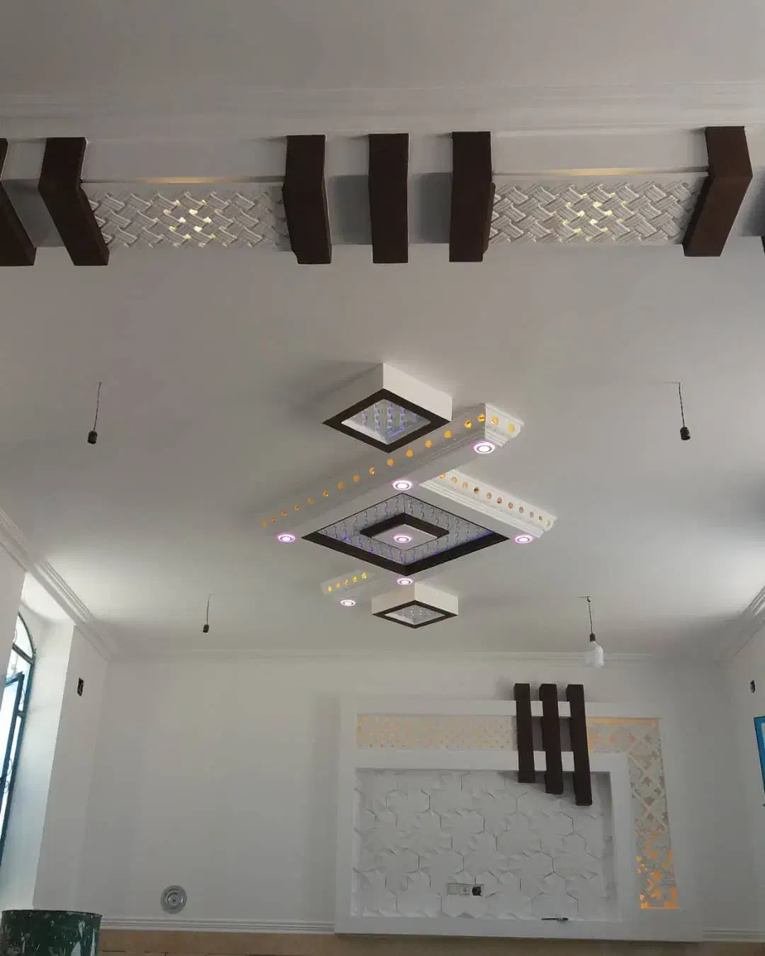 گچکاری نازک کاری|خدمات پیشه و مهارت|شیراز, خلدبرین|دیوار