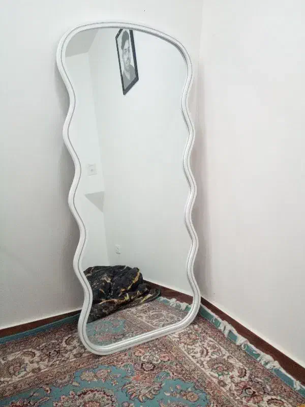 اینه قد|آینه|تربت جام, والفجر|دیوار