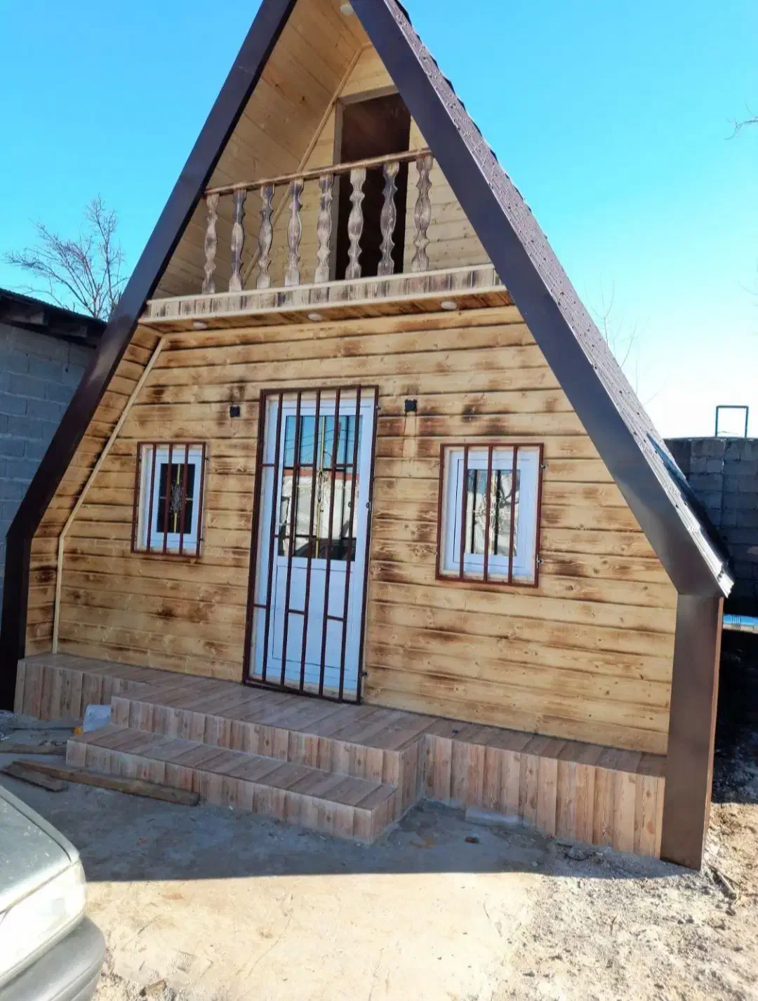 کلبه سوئیسی.ساخت شیروانی.سربندی چوبی و اهنی|خدمات پیشه و مهارت|خشکبیجار, |دیوار