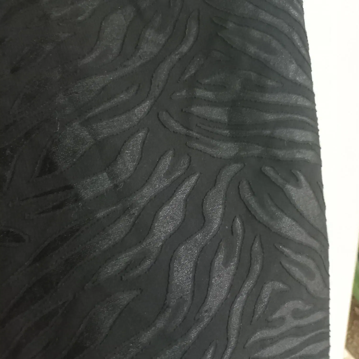 چادر مشکی دوخته شده|لباس|شهریار, کهنز|دیوار