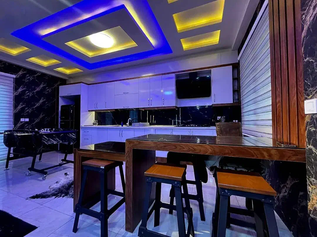 ویلا استخردار خاص و تمیز|اجارهٔ کوتاه‌مدت ویلا و باغ|بندر انزلی, بشمن|دیوار