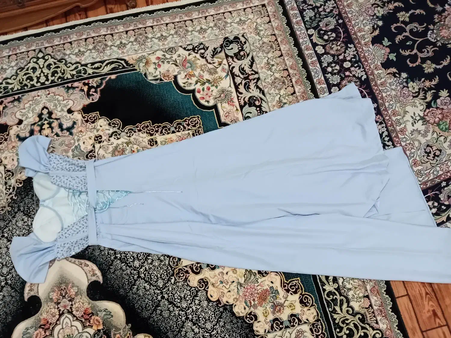 اجاره لباس مجلسی|لباس|اسلامشهر, باغ فیض|دیوار