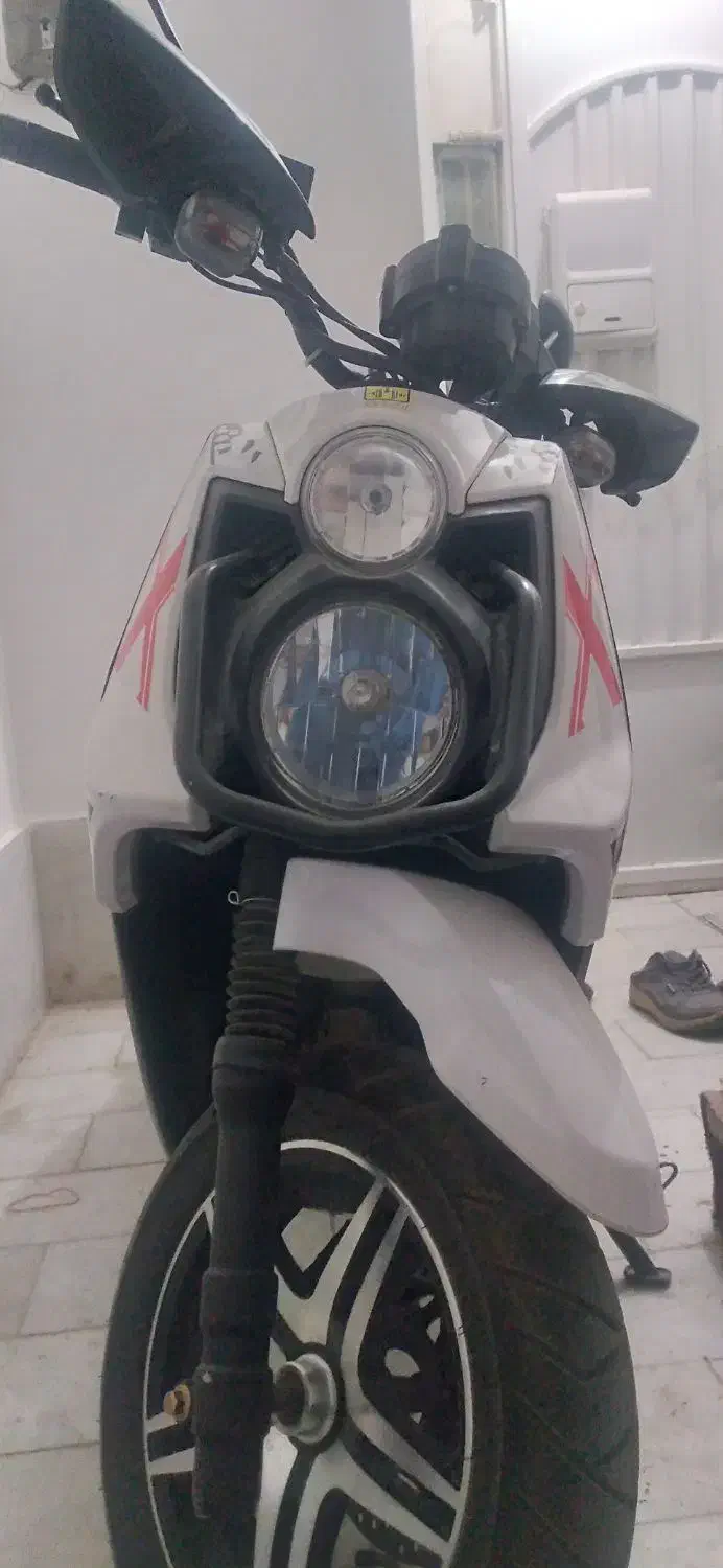 متور سیکلت برقی نامی ۲۰۰۰وات|موتورسیکلت|اردکان, |دیوار