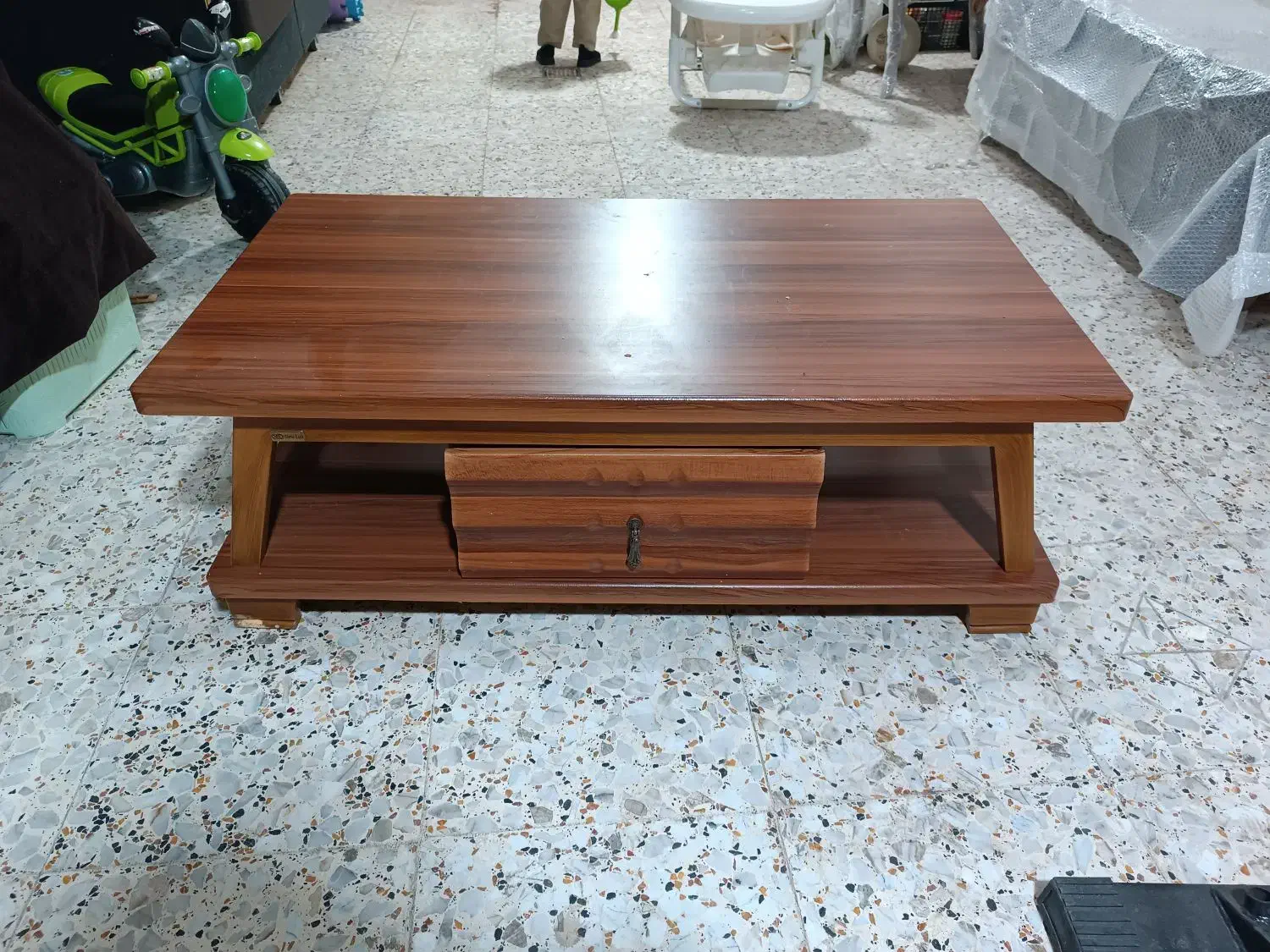 میز جلو مبلی سنگین و شیک|مبلمان خانگی و میز عسلی|لنگرود, |دیوار