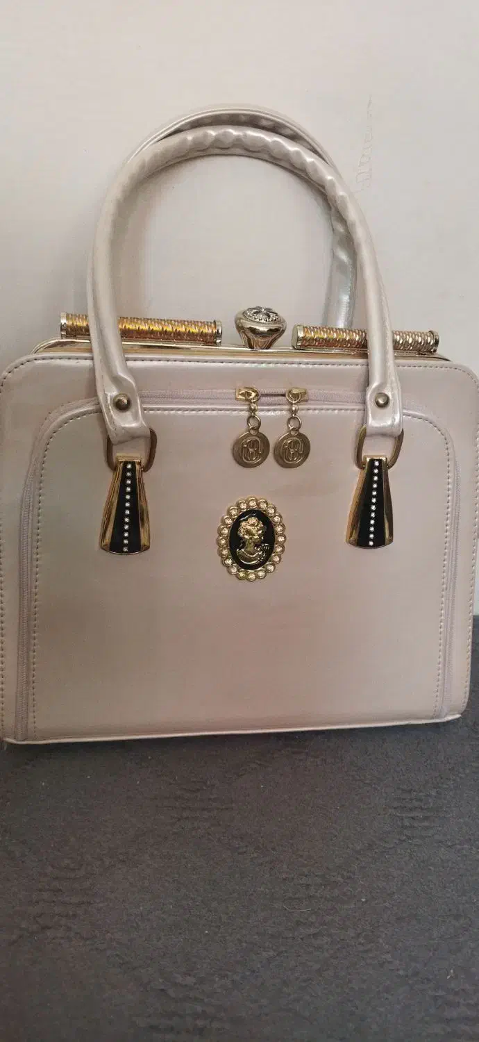 کیف در حد نو|کیف، کفش، کمربند|کرج, شهرک اوج|دیوار