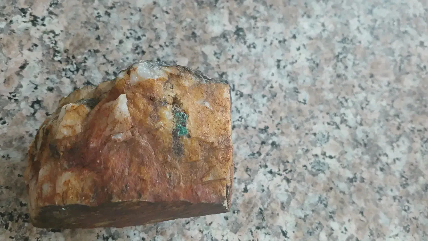 سنگ راف عمیق|جواهرات|بروجرد, |دیوار