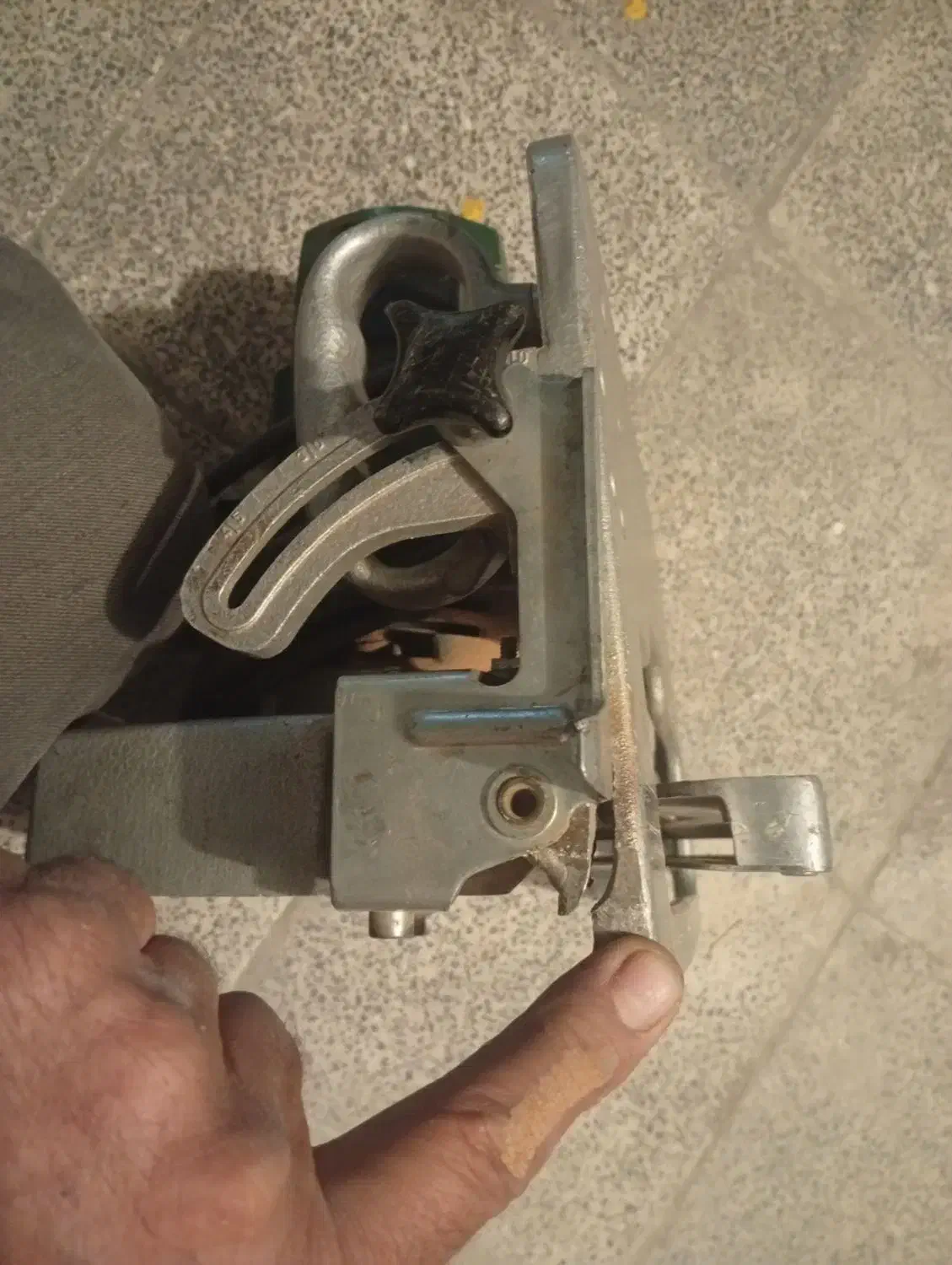 اره دیسکی قدیمی پرقدرت|ابزارآلات|فردیس, شهرک راه آهن|دیوار