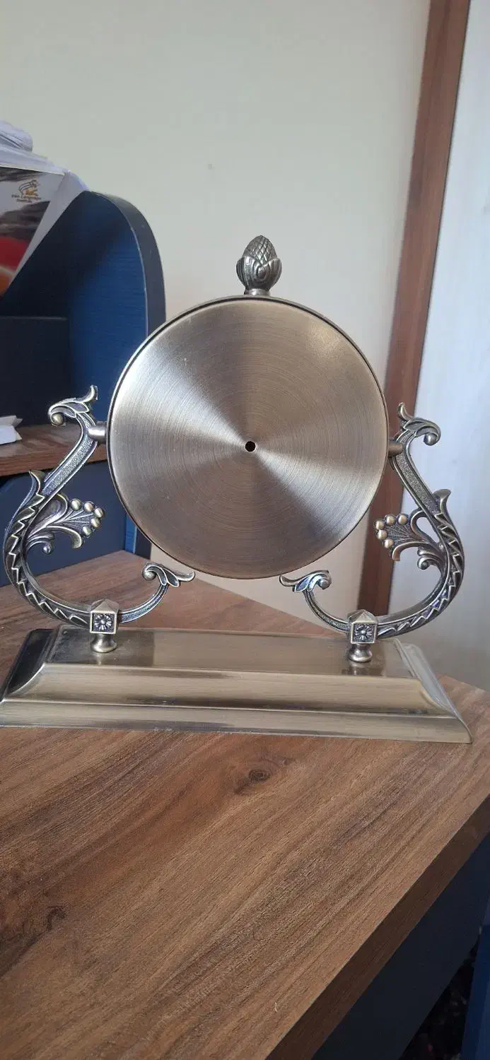 ساعت رومیزی فلزی سنگین|ساعت دیواری و تزئینی|اهواز, کمپلو شمالی|دیوار